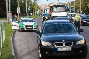 Per reidą pareigūnai sulaikė įkaušusį vairuotoją: nustebino girtumo priežastis