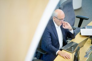 Dėl S. Jakeliūno poelgio konservatoriai kreipėsi į Seimo etikos sargus