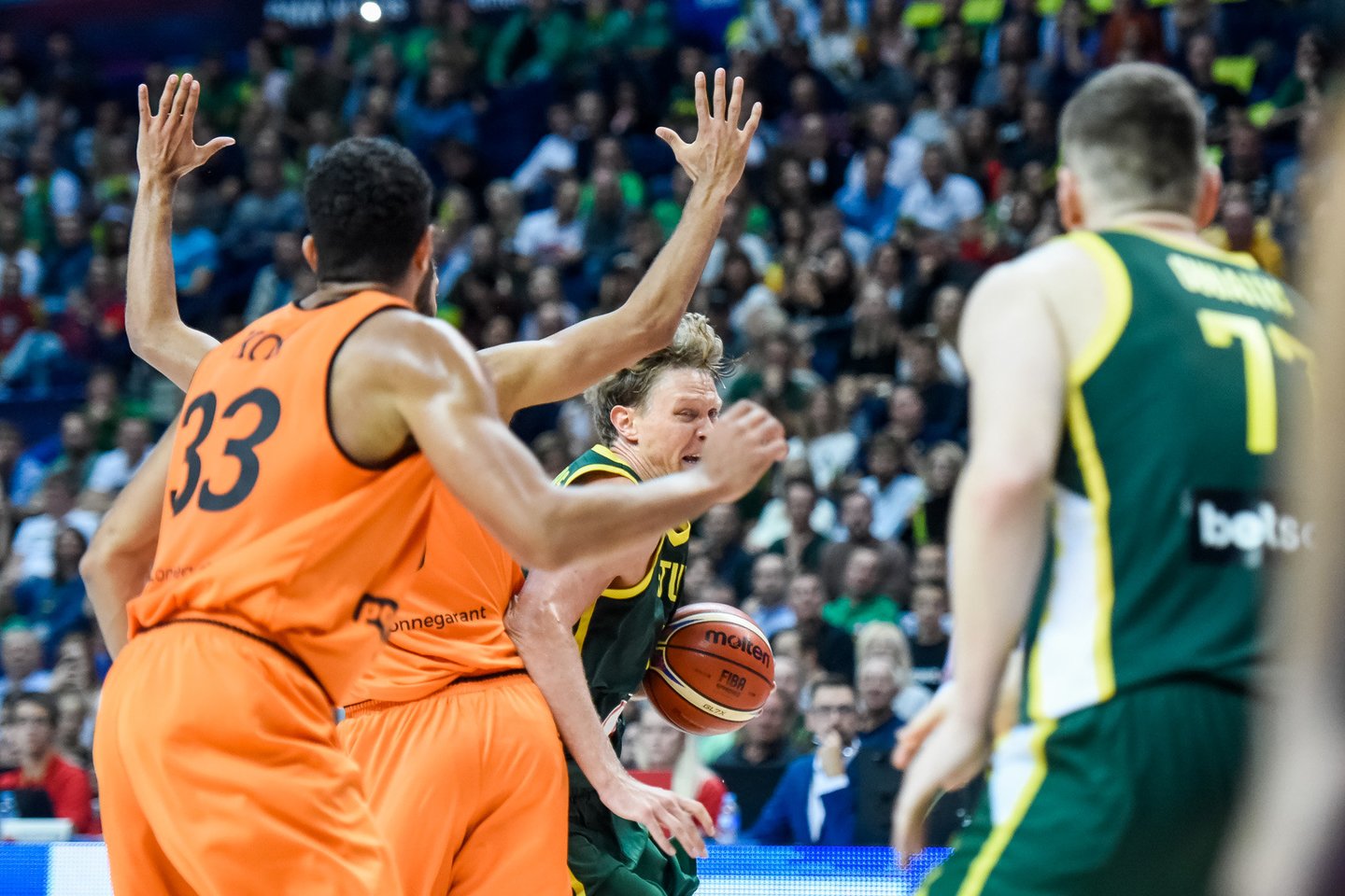 Lietuvos krepšininkai po dviejų pratęsimų kovos nugalėjo Nyderlandų rinktinę.<br> D.Umbraso nuotr.