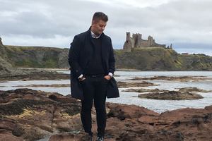 Škotijoje filmuotą klipą pristatantis Dainotas Varnas: „Nenoriu eiti pigiu keliu“