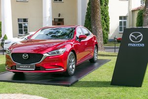 Lietuvoje pasirodė naujoji „Mazda 6“: išsiskiria bazinė versija