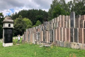 Japonų kūrėjas kantriai lyg bitė po gabalėlį rinko Lietuvos istorijos trupinėlius