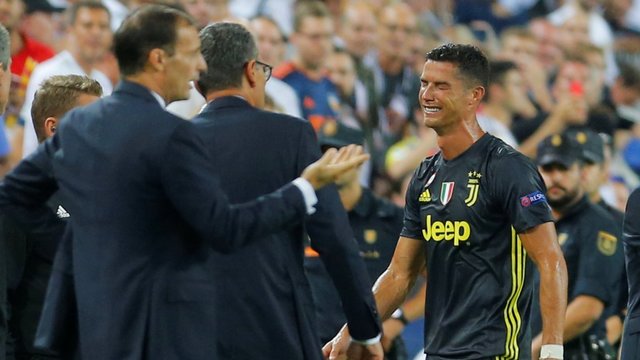 Po C. Ronaldo veiksmų užvirė aistros – teisėjo sprendimas pravirkdė žvaigždę