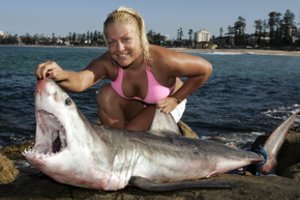 Maudynės vos nesibaigė tragedija: moters būklė kritinė, mergaitės – labai sunki