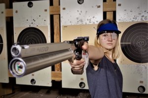 Į jaunimo olimpines žaidynes šaulė Greta Rankelytė vyks asmeninio rekordo