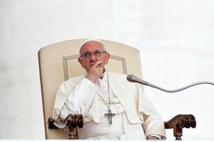 Pasaulis laukia, ar popiežius Lietuvoje prabils apie seksualinio išnaudojimo skandalą