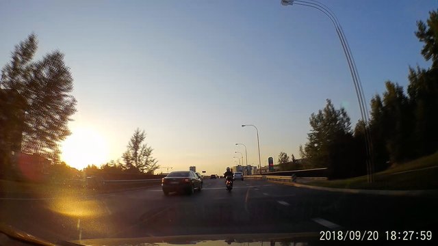 Akiplėšiški „Toyotos“ viražai Vilniuje mopedo vairuotojui vos nesibaigė tragiškai