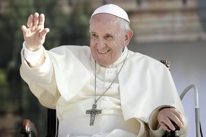 Popiežius neslepia turįs silpnybių – tai labiausiai nepatinka medikams