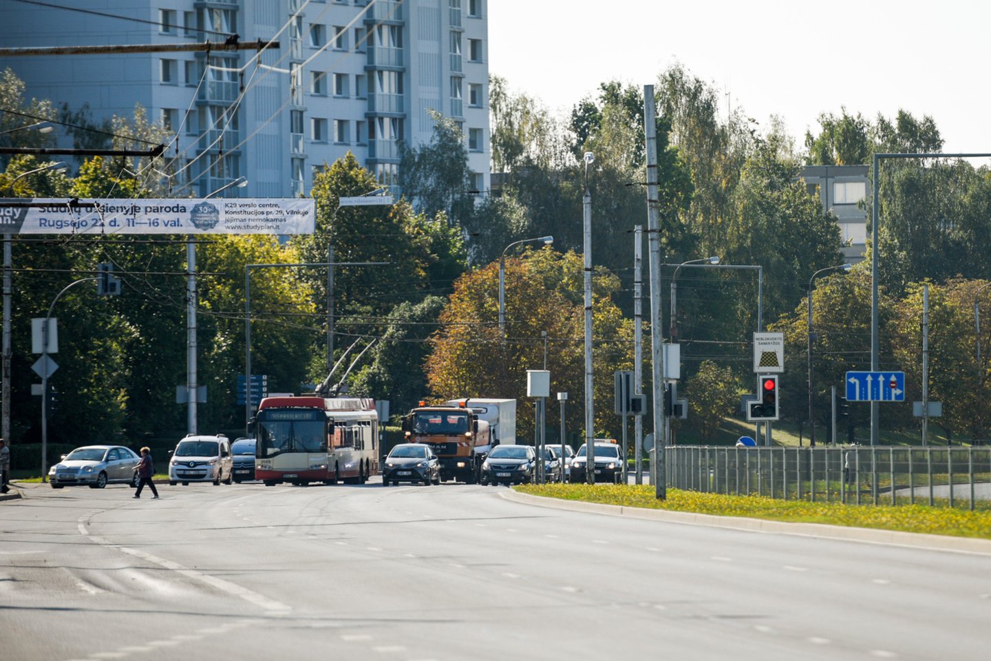  Vilniaus savivaldybės atstovai teigia, kad sostinėje veikia žalieji transporto koridoriai, tačiau realybėje jų teisingas veikimas priklauso nuo labai daug faktorių.<br> D.Umbraso nuotr.