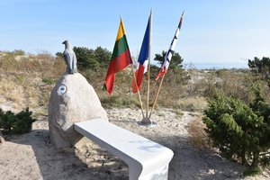 Kuršių nerija: Mirties slėnyje nutūpęs paukštis primins prancūzų kančias smėlynuose