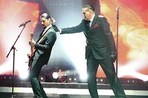 „Anties“ lyderis A. Kaušpėdas grįžta į sceną: su V. Diawara subūrė naują grupę „KAnDIs“  