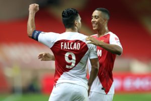 Penktadienio klubų futbolas Europoje: „Sassuolo“ ir „Sociedad“ pergalės Italijoje ir Ispanijoje