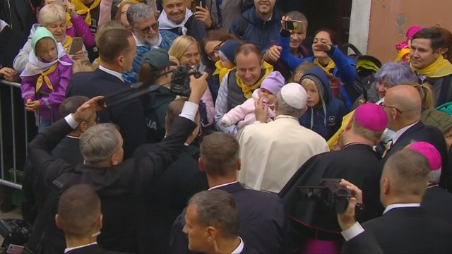 Užfiksuotas nepaprastai gražus popiežiaus poelgis ištirpdė širdis