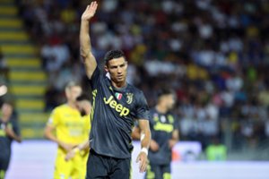 Turino „Juventus“ pratęsė pergalingą žygį, įvartį mušė ir Cristiano Ronaldo