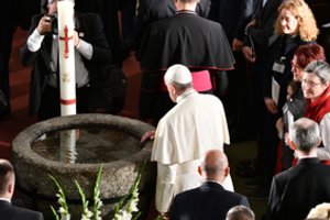 Popiežius latvius paragino netapti krikščionybės „turistais“