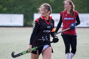 Pasižvalgykite: gražios akimirkos iš žolės riedulio čempionato rungtynių