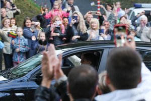 Norėję išvysti popiežių vilniečiai liko nusivylę: pamatė tik „Fiat“