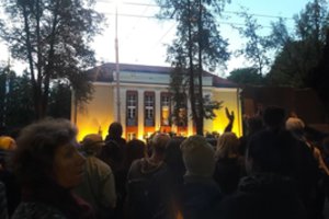 Popiežius pirmadienio vakarą dar kartą pasveikino lietuvius, sukalbėjo maldą ir išsakė prašymą