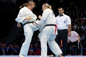  Karatė kovotoja B. Gustaitytė iškovojo dar vieną titulą Švedijoje