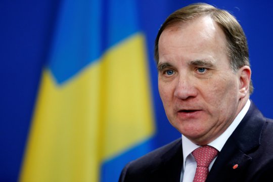 Švedijos parlamentas pareiškė nepasitikėjimą premjeru Stefanu Lofvenu