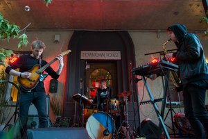 Lietuviai skinasi kelius: grupė „Sheep Got Waxed“ surengs 11 koncertų turą Azijoje