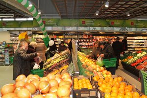 Vyriausybė nesitraukia – prekybininkams turi aibę užmačių