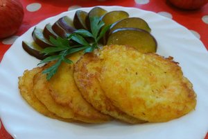 Moliūgų blyneliai su obuoliais: kartą paragavęs – negali sustot