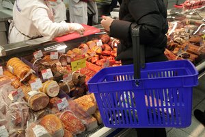 S. Skvernelio kova su kainomis: steigs viešą portalą, seks sudaromas sutartis