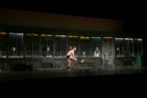 Aktoriai apie spektaklį: už „Durų“ – laisvė mąstyti