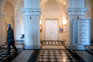 Siūlys griežčiau vertinti su KGB bendradarbiavusius renkamus pareigūnus