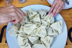 Gruzijos virtuvės perlai: nuo naminių vaišių iki puotos už kelis eurus restorane