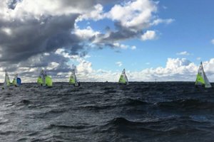 Bangos sugrąžino per regatą iš jachtos į jūrą iškritusį buriuotoją 