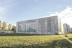 Būna ir taip: Vilniuje baseiną pastatė, bet durų atverti nepavyksta