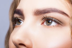 Gydytojas: apie žmogaus sveikatą galima spręsti iš jo blakstienų ilgio