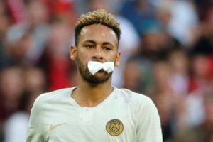 Brazilų žvaigždės Neymaro įvarčiai lėmė „Paris Saint Germain“ pergalę Prancūzijoje