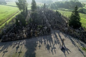 Kryžių kalną Prancūzijos turistui primins ir kompiuterio vagystė