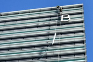 JAV investuotojo kaltinimai: DNB per Lietuvą ir Estiją išplovė 0,5 mln. JAV dolerių iš Rusijos 