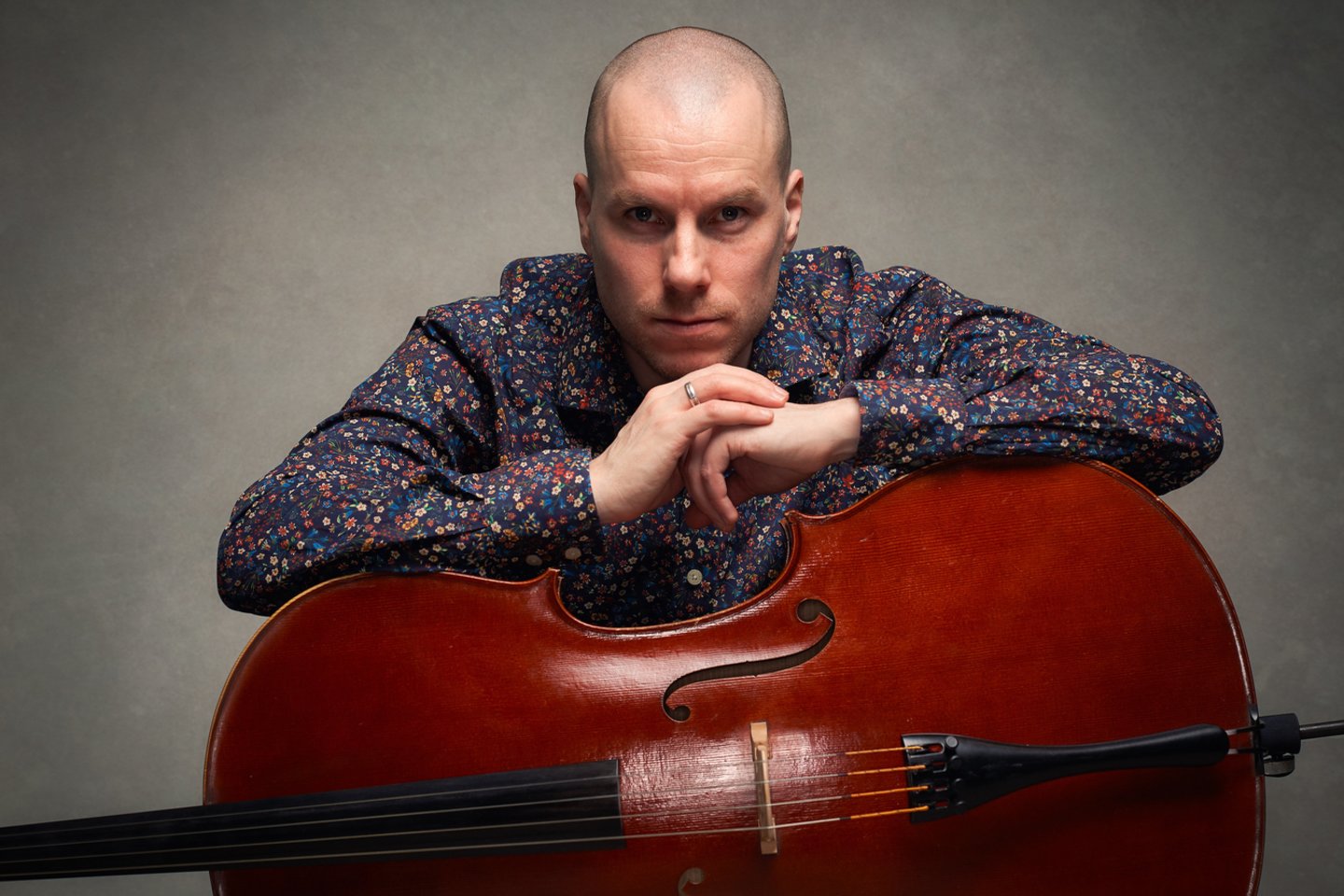 Suomių violončelininkas J.Laitinenas rengia programą su lirtuvių muzikantais.