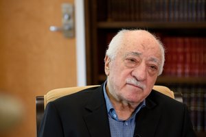 Turkijoje daugiau kaip 10 metų nuteistas kalėti Fethullah Guleno brolis