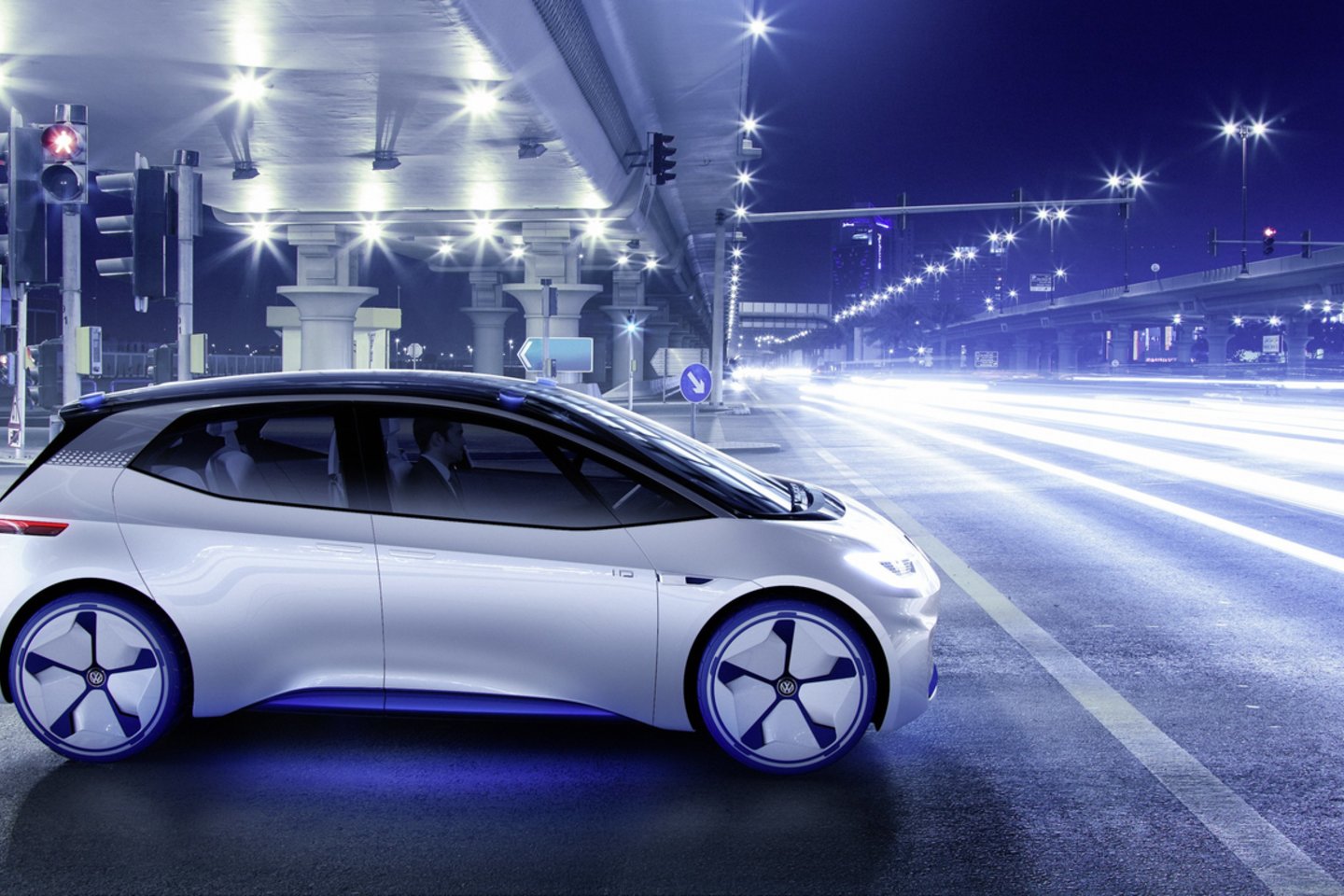  „Volkswagen“ planuoja pirma išleisti kompaktišką elektrinį hečbeką ID.<br> Gamintojo nuotr.