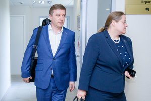 Valstiečių gretose – pykčiai dėl lyderių užsispyrimo: prakalbo ir apie partnerių šantažą