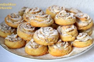 Varškės sausainiai su baltymų įdaru ir riešutais – nuodėmės verti