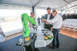 Į Lietuvą įžengusi „Continental“ jau dairosi darbuotojų: jų ieškojo universitete