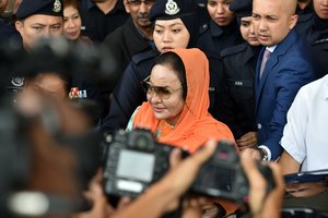 Buvusio Malaizijos lyderio žmona apkaltinta pinigų plovimu