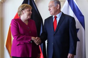 Angela Merkel per vizitą į Izraelį pažadėjo tęsti kovą su antisemitizmu