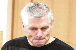 Tragišką avariją sukėlęs buvęs gimnazijos direktorius teisme liejo ašaras 