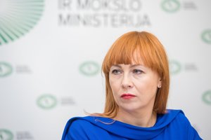 Ministrė J. Petrauskienė atvirai pasakė, kaip jautėsi mokytojams švilpiant 
