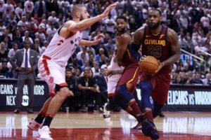 LeBronas Jamesas galėjo tapti Jono Valančiūno komandos draugu Toronte