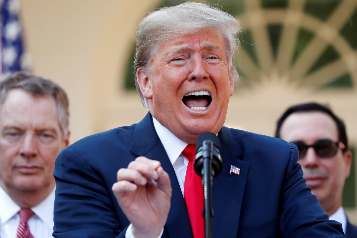 D.Trumpas siūlė įsivaizduoti jį i<br>Reuters/Scanpix nuotr.