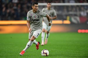 Cristiano Ronaldo įvartis padėjo „Juventus“ iškovoti aštuntąją pergalę Italijoje iš eilės